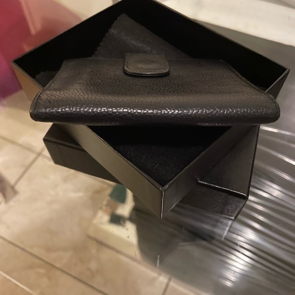 Chanel caviar bifold wallet - Picture 8 of 11